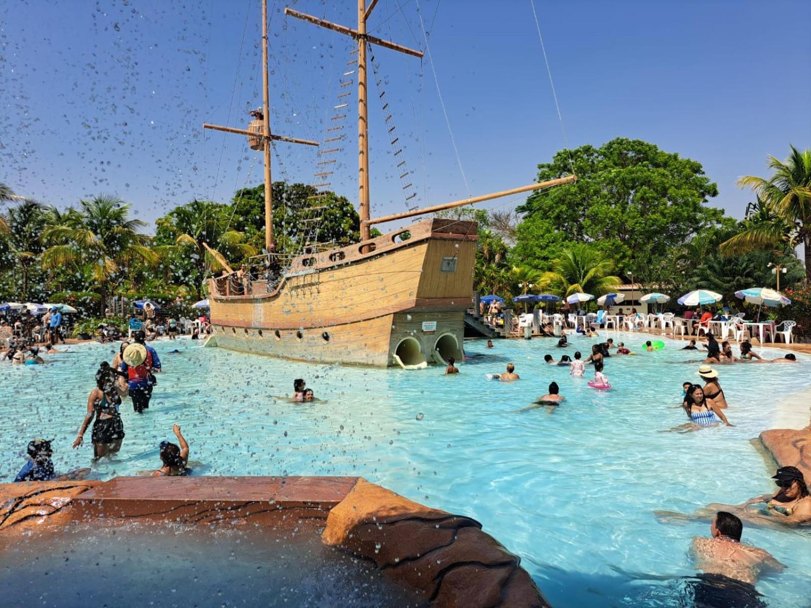 Piazza Diroma Hotel - Acqua Park E Splash カルダス・ノバス エクステリア 写真